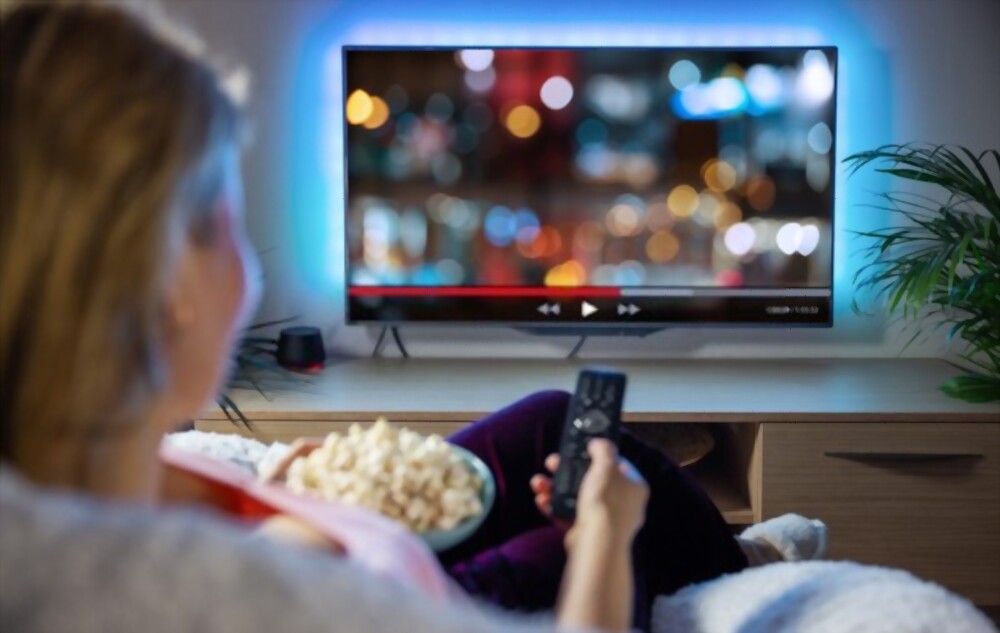 Mengetahui Penyebab Warna TV Tidak Normal Saat Menyala